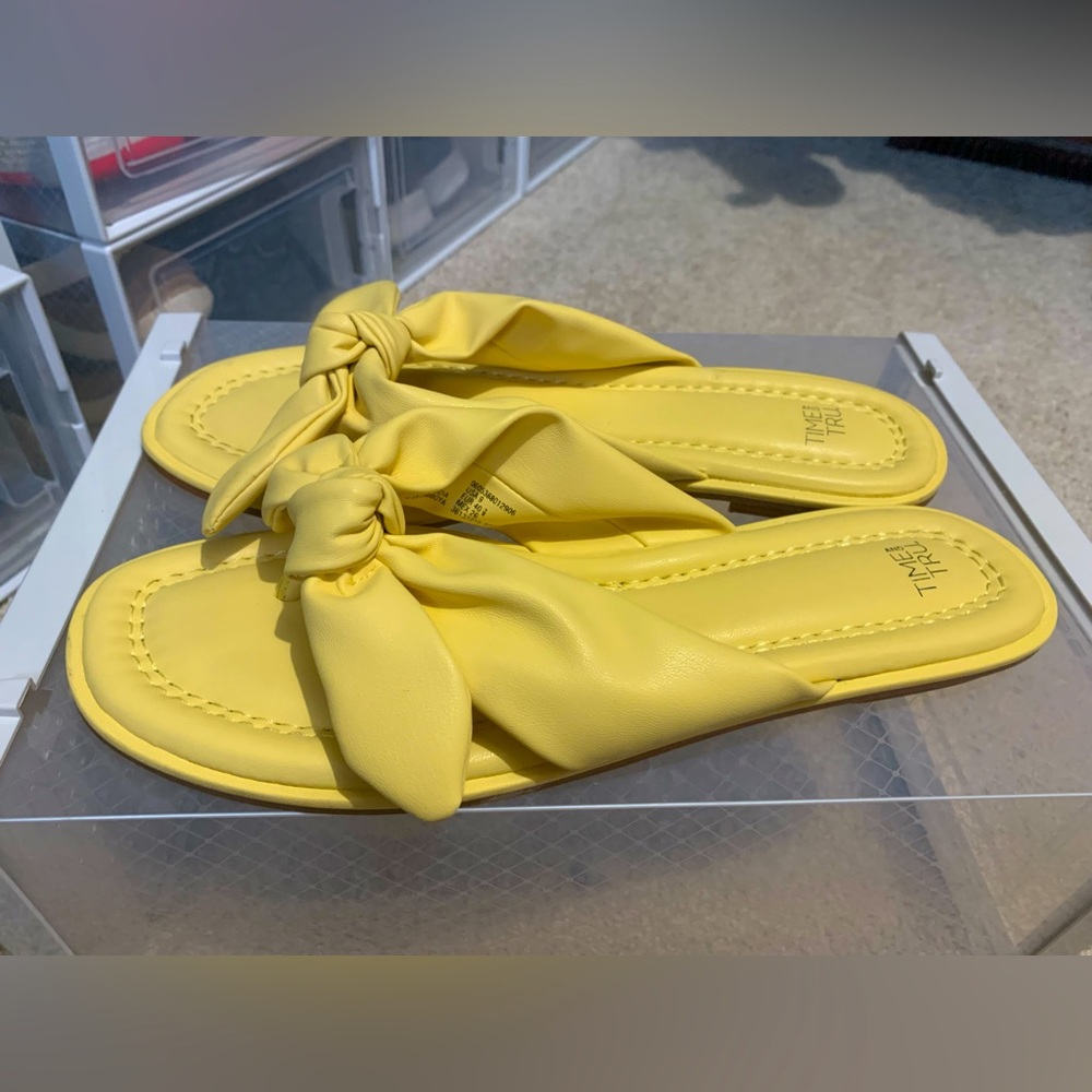 Time & Tru sandals